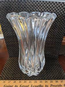 lot 169 image: Mikasa Crystal Blossom Vase