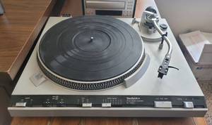lot 416 image: Technics direct drive automatic SL-3300