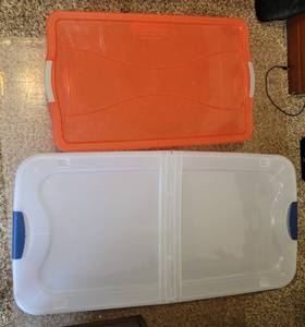 lot 417 image: (2) Clever store totes
