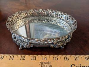 lot 200 image: Vintage VanityDresser Mirror Tray