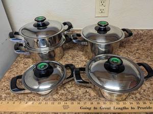 lot 227 image: AMC PotsCookware
