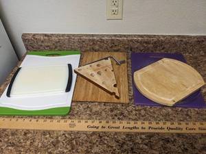 lot 251 image: Cutting Boards