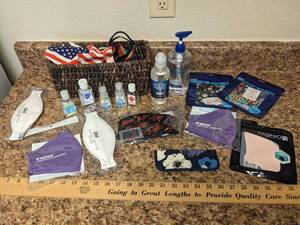 lot 264 image: Hand Sanitizer & Face Masks