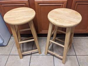 lot 276 image: (2) Bar Stools