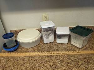 lot 278 image: Kitchen Containers