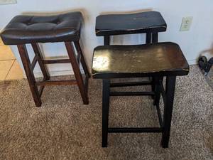 lot 283 image: (3) Bar Stools