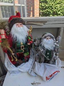 lot 298 image: (2) Santa Decor Figures