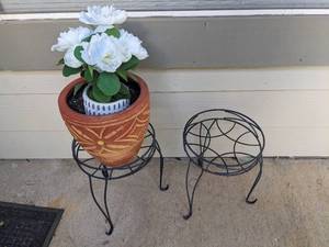 lot 312 image: (2) Plant Stands  Flower Pot W Faux Flower