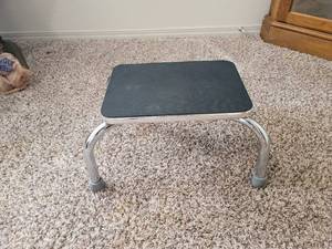 lot 449 image: Step stool