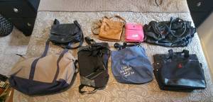 lot 472 image: Various hand bags & carry bags
