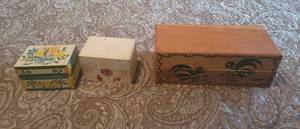 lot 474 image: (3) Recipe boxes