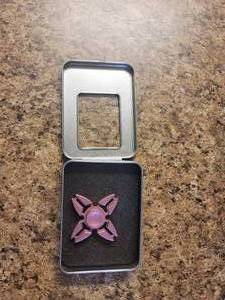 lot 489 image: Fidget spinner metal