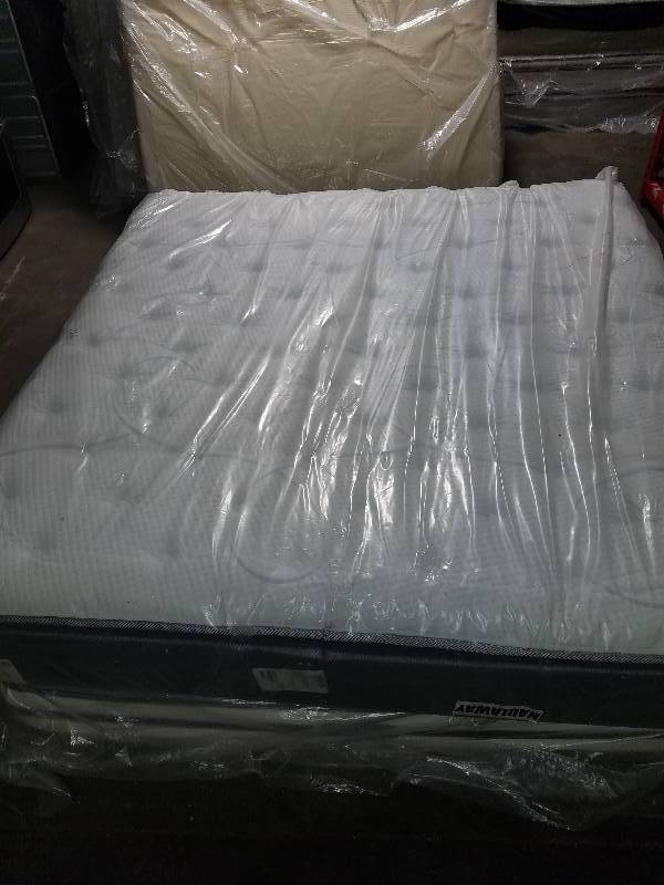 lot 2518 image: Southerland King Size Mattress Tencel