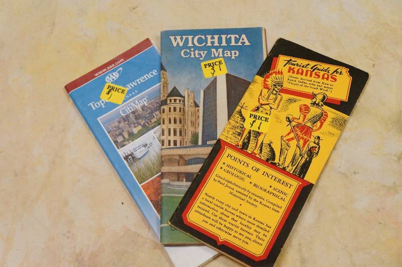 lot 30 image: Old maps.