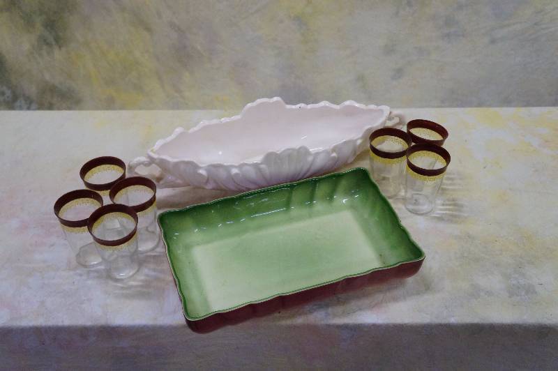 lot 40 image: misc. lot of ceramic & glass.