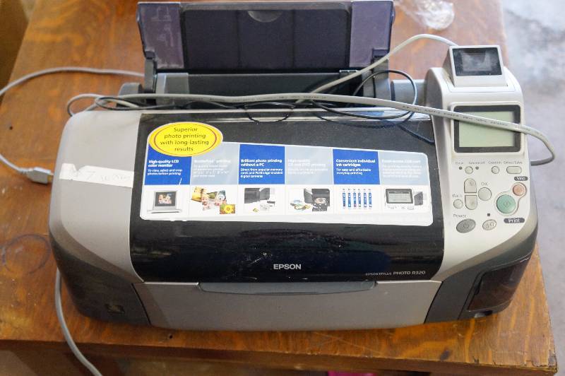 lot 73 image: Epson photo R320 printer.