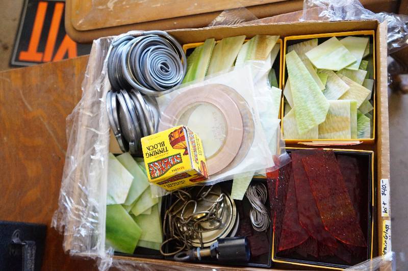 lot 74 image: Stain glass lampshade kit.