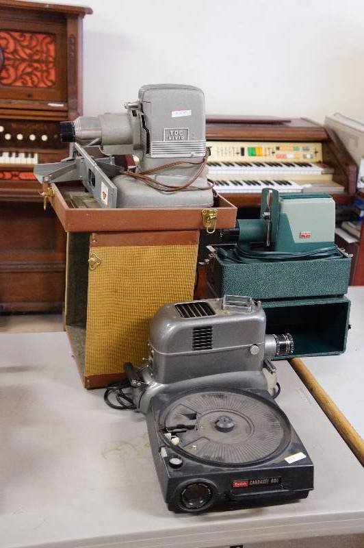 lot 94 image: Lot of 4 35mm projectors.