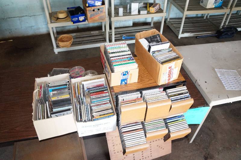 lot 130 image: Cds, jazz, banjo, & ragtime.