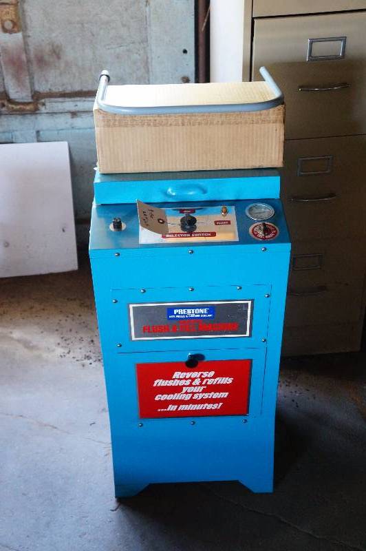 lot 139 image: New - NOS prestone radiator flush machine.