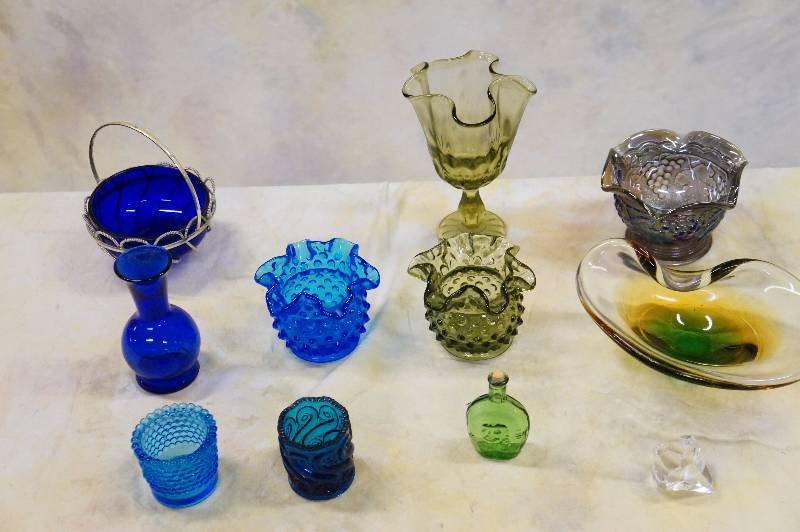 lot 151 image: Lot of 11 collectible glass, fenton & imperial, blue, green & clear.