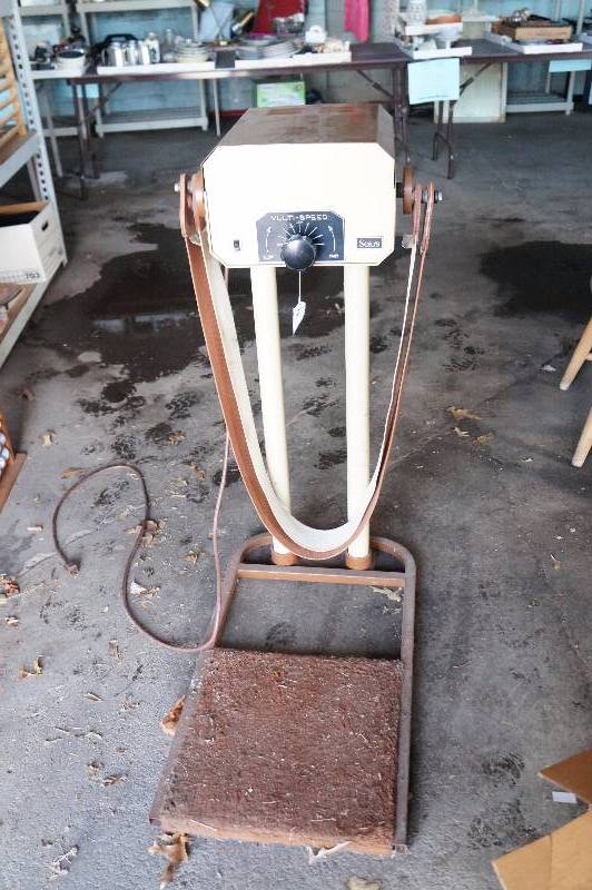 lot 169 image: Working sears multi - speed fat shaker.