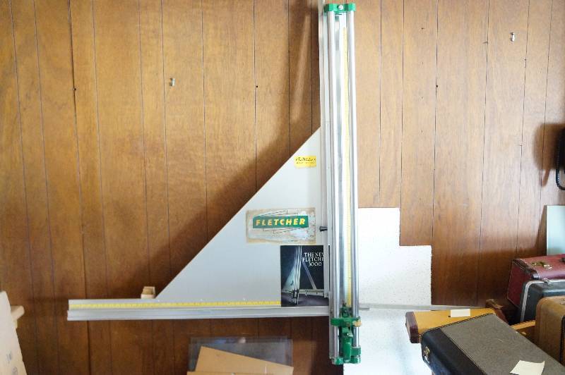 lot 189 image: Fletcher 3000 4 tall glass & board cutter.