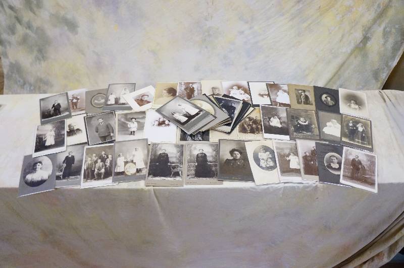 lot 192 image: Lot of 48 1880s - 1900 old photos - cabinets cards.