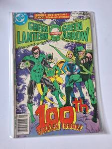 lot 401 image: Green Lantern Green Arrow 100th Smash Issue