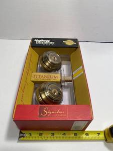 lot 10 image: Kwikset Ultramax Titanium Alloy Throwbolt Core Solid Brass Key Cylinder