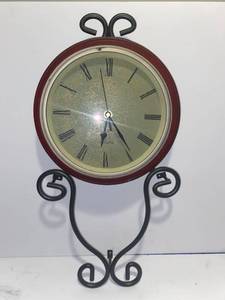 lot 54 image: Decorative wall clock