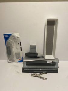 lot 58 image: Misc Office Supplies