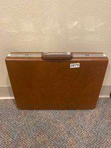 lot 79 image: Samsonite Brief Case