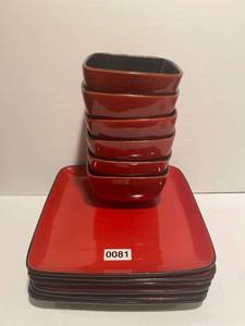 lot 81 image: HomeTrends Plate and Bowl Lot