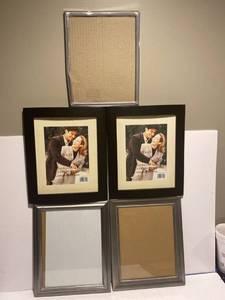 lot 83 image: Lot of 5 picture frames.