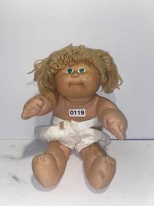 lot 119 image: Cabbage Patch Doll