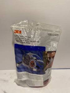 lot 138 image: 3M Reusable Half-Face Respirator 6000 Series