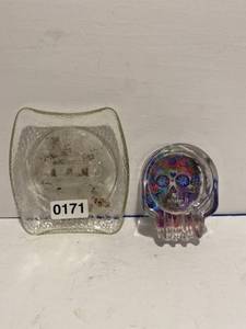lot 171 image: Ash Trays