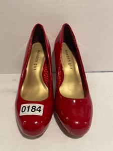 lot 184 image: Madden Girl High Heels