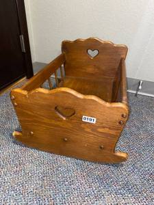 lot 191 image: Wooden Baby Crib