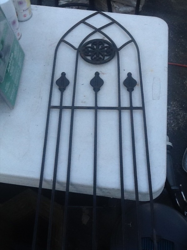 lot 7855 image: Iron Decour piece 1.5 x 3