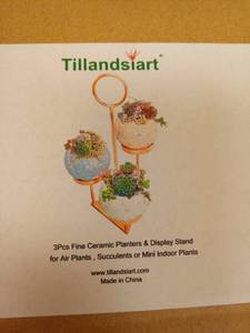 lot 1073 image: 3 PCs Ceramic Succulent, air plant, mini indoor plants, Rose Gold stand Retail $57.36