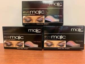 lot 1224 image: Perfect Eyes Every Day for a Month 3x -10packs Eye Majic Instant Eye Shadow- Pearl Shades- 10 count (Shade #19- Romance) Retail $29.97