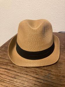 lot 1368 image: FURTALK Fedora Straw Sun Hat for Men Women Foldable Roll Up Short Brim Trilby Hat Panama Beach Hat UPF 50 Beige