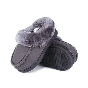 lot 1390 image: FANTURE Toddler Kids House Shoes Slippers with Memory Foam Fuzzy and Warm Cozy Comfort Fleece Clog Slip On Sole Protection for Boys Girls Indoor Outdoor U422BBLFX217.SY-Grey-21 Retail $24.03