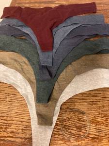 lot 1395 image: GRANKEE Womens Breathable Seamless Thong Panties No Show Underwear Pack Retail $24.99