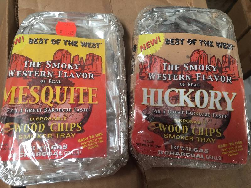 lot 1099 image: 30 Smoker wood chip packages