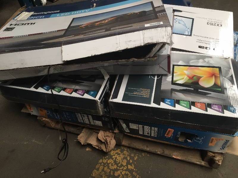 lot 1127 image: Lot of 8 Flat Screen HDTVs