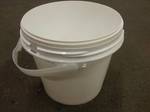 New 3 1/2 gallon plastic bucket with handle for paint, lawn work, horse feed or whatever.