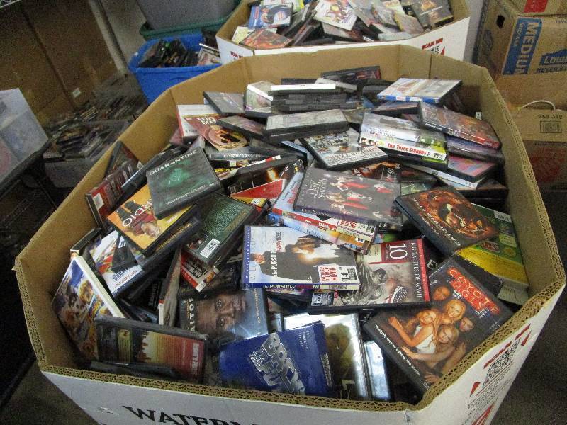 lot 1041 image: You Pick Em 20 Dvds over 1,000 to choose from